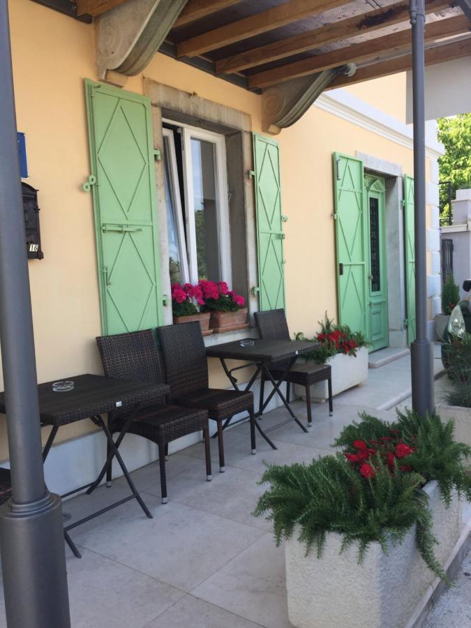 Bed&Breakfast Villa Maria Laurana Esterno foto