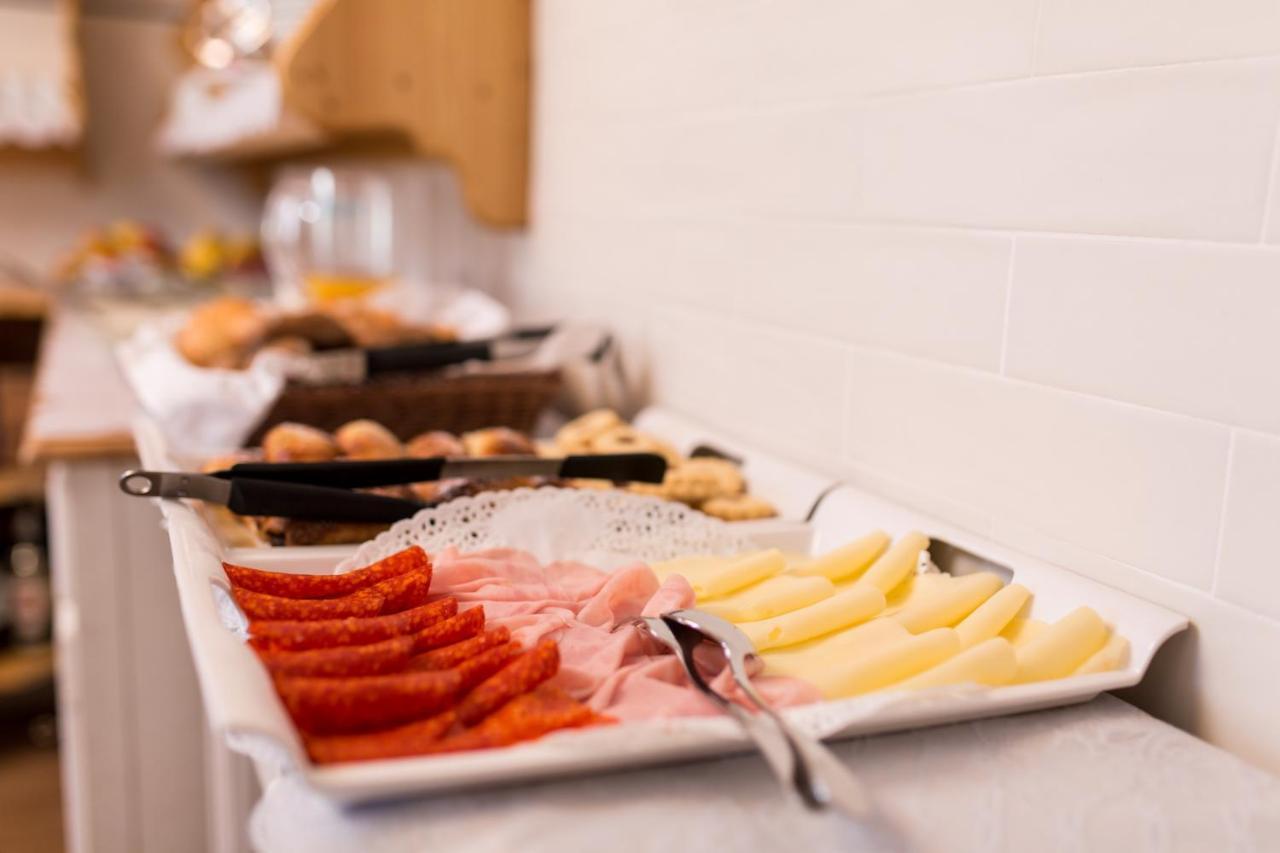 Bed&Breakfast Villa Maria Laurana Esterno foto