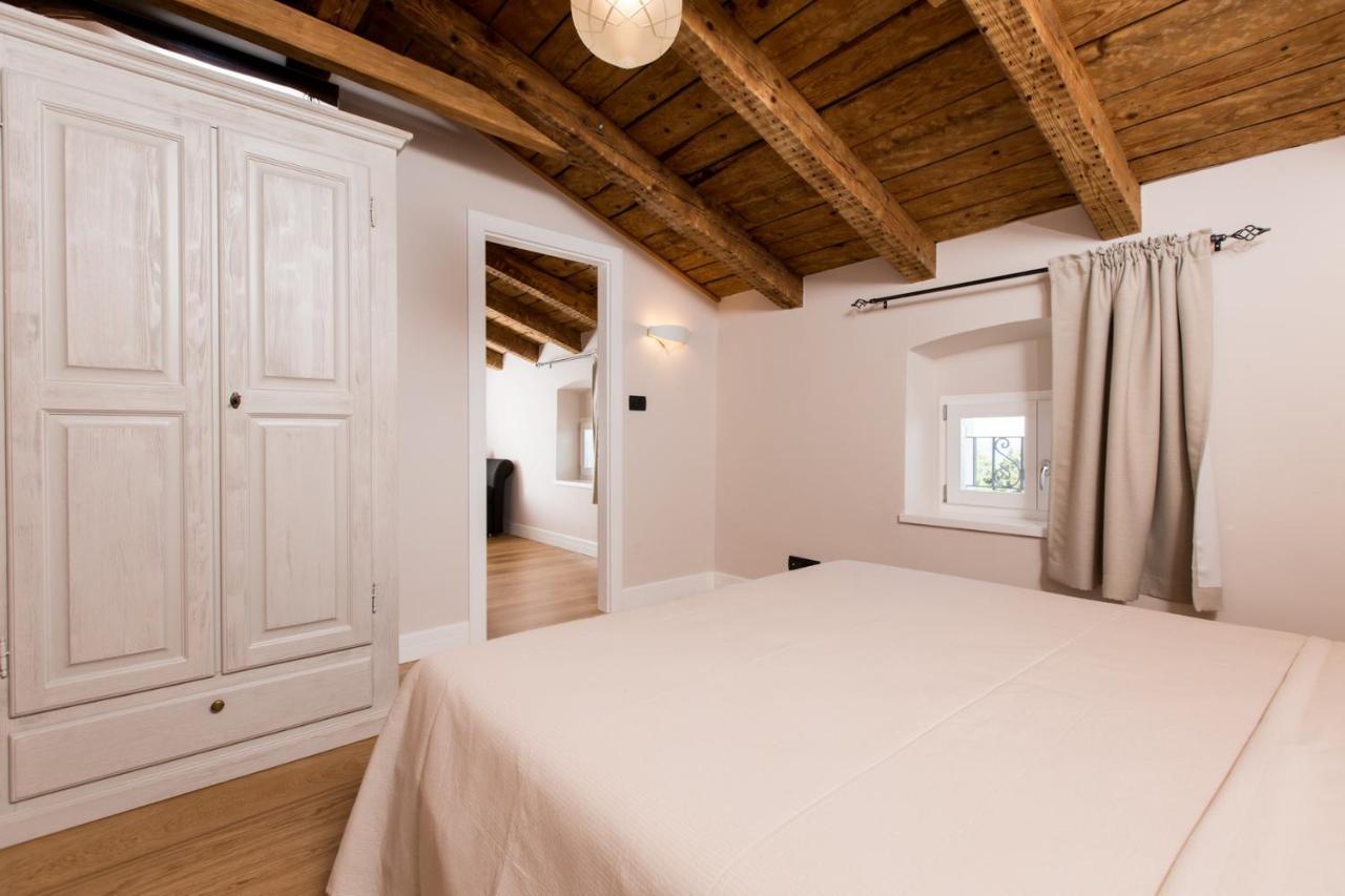 Bed&Breakfast Villa Maria Laurana Esterno foto