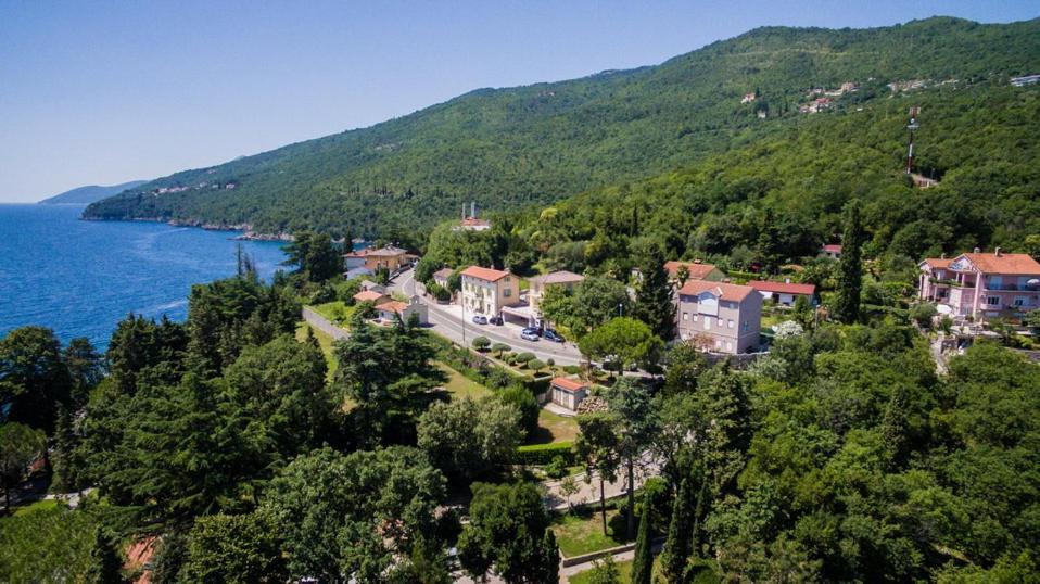 Bed&Breakfast Villa Maria Laurana Esterno foto